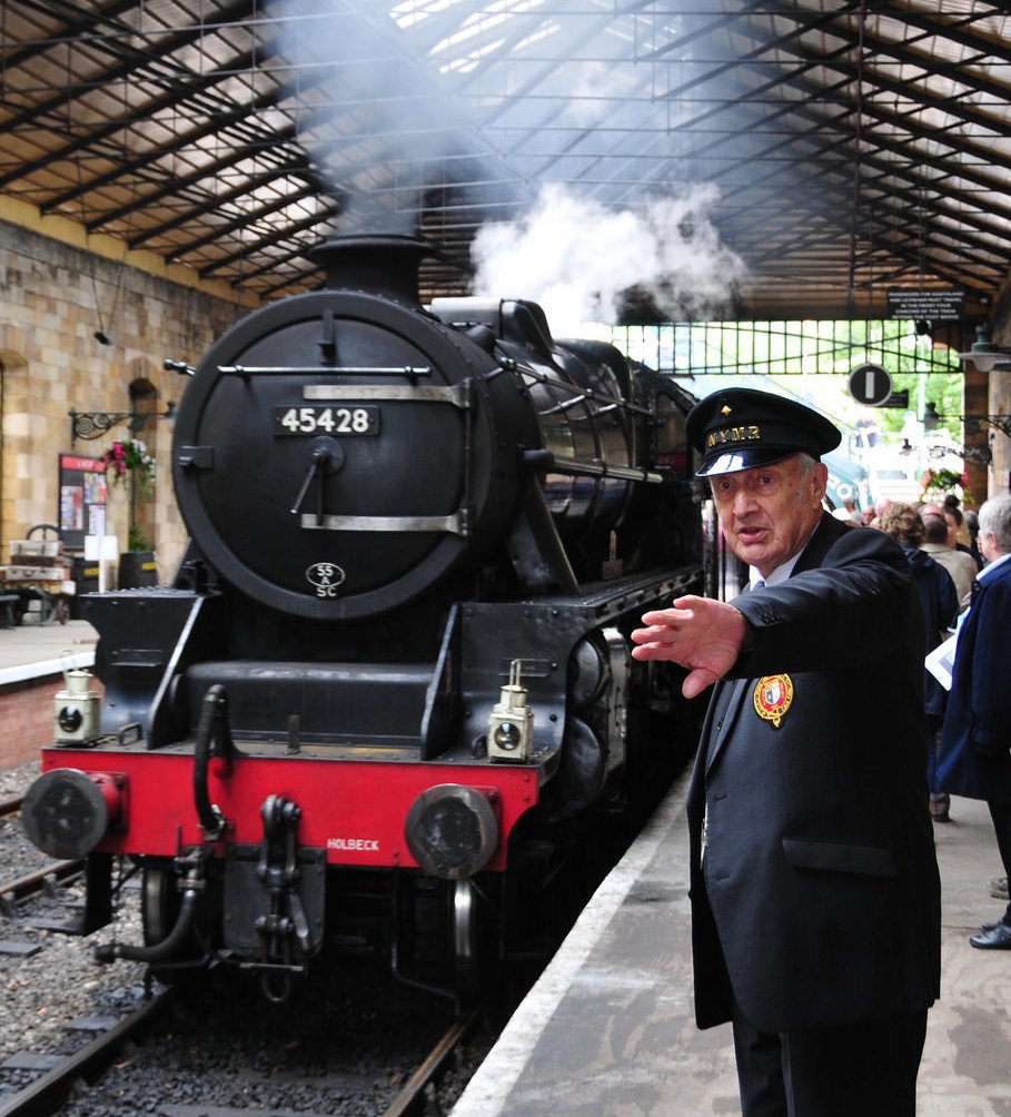 ���[�N�V���[�@�s�J�����O�w