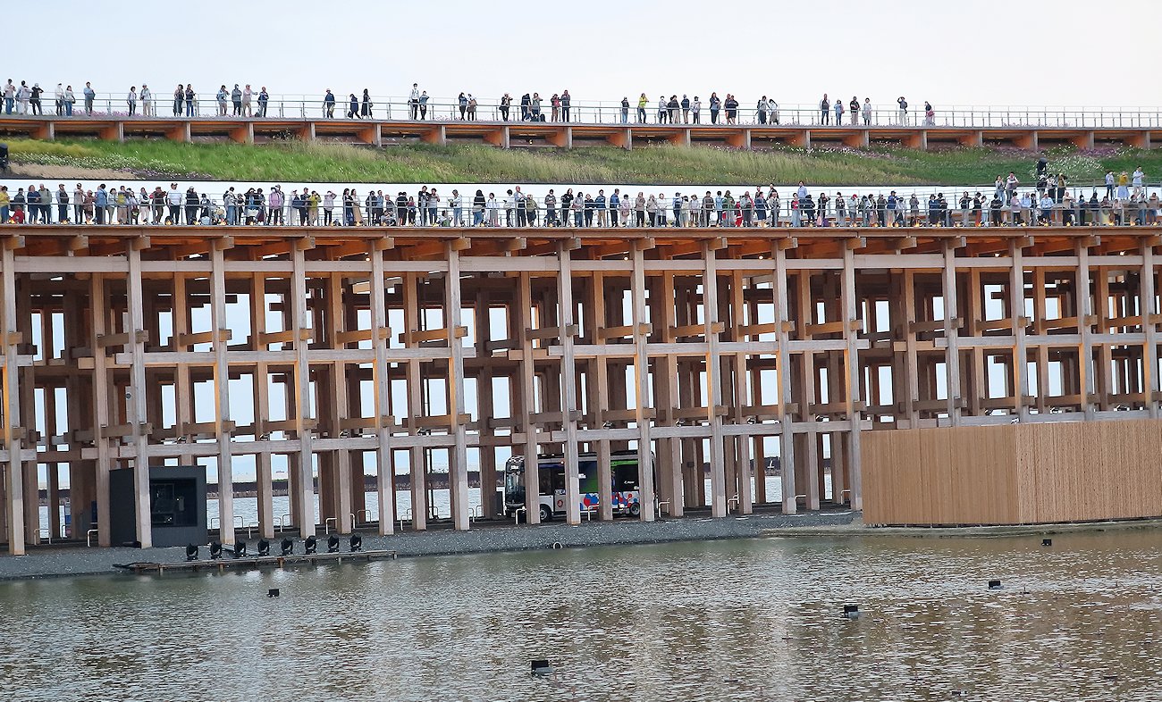 �剮�������O�@�i�C�g�V���[�͂P�X��������@�P���Ԉȏ�O����ꏊ���@���ɏ[�d���d�C�o�X�������Ă��܂�