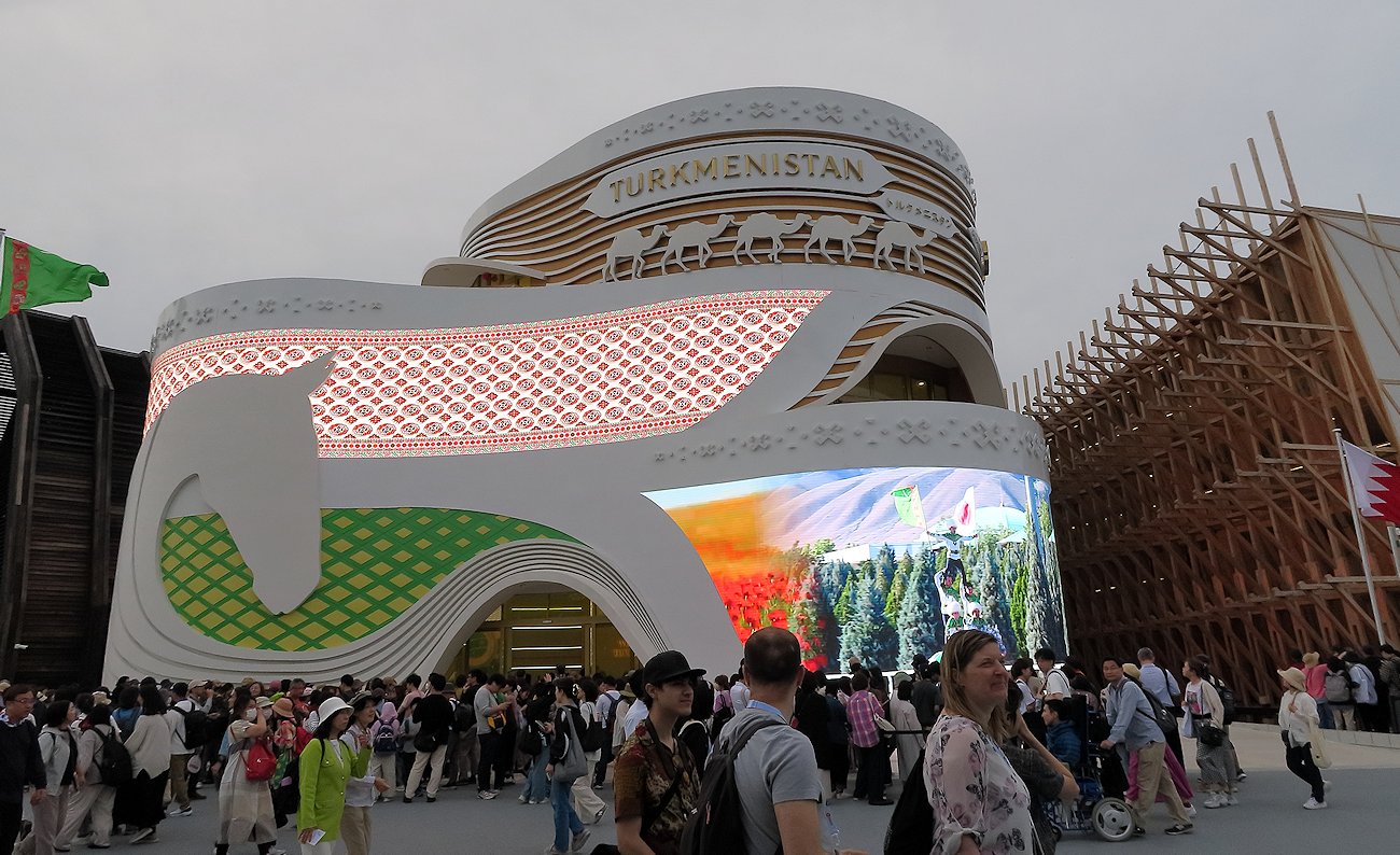 �g���N���j�X�^��