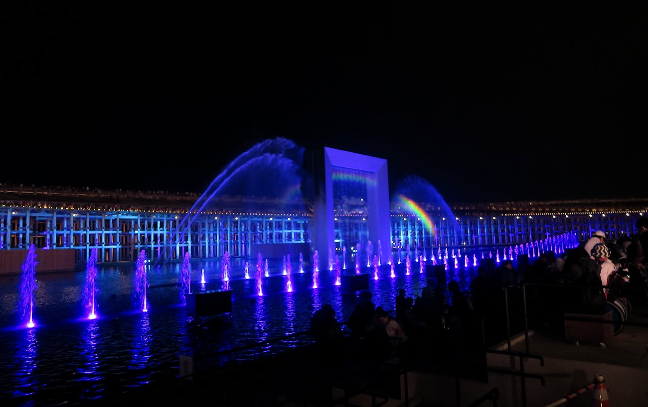 �i�C�g�V���[